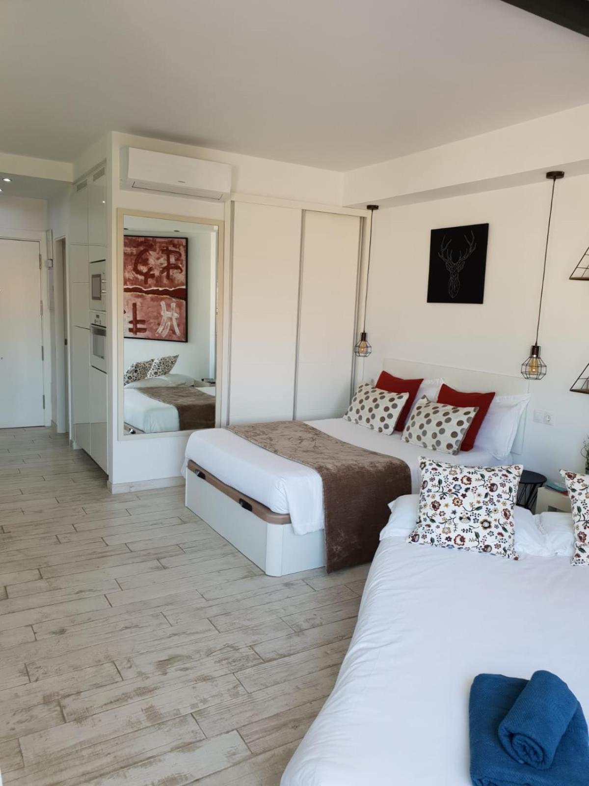 Estudiosol40 Torremolinos Buitenkant foto